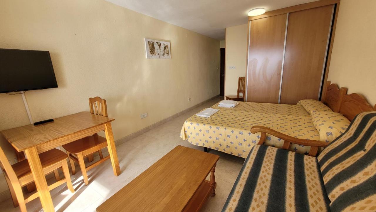 Las Damas Estudio-Fincas Benidorm Extérieur photo