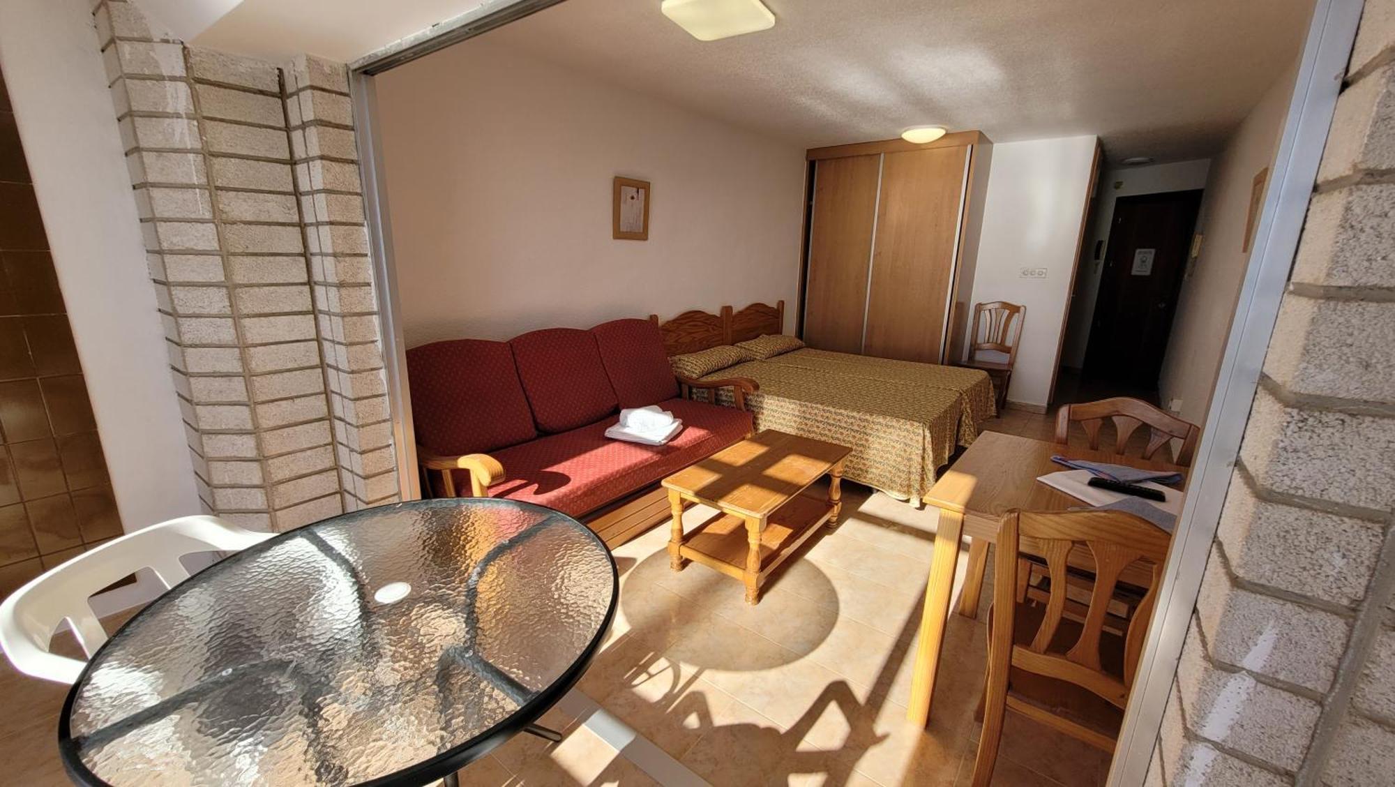 Las Damas Estudio-Fincas Benidorm Extérieur photo
